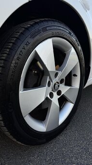 Škoda Octavia 1,6 TDI - 10