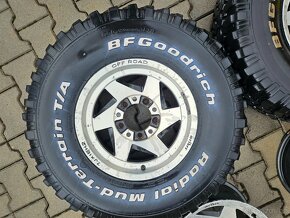 5x139,7 15 7J ET -10 Melber Offroad alu kola + 2x pneu AT - 10