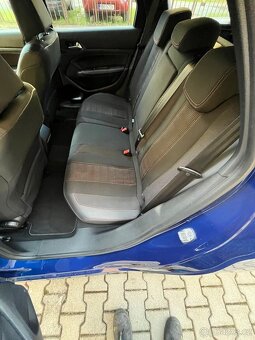 Peugeot 308 GT - 10