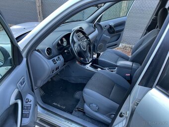 Toyota Rav4 2.0D-4D 4WD - 2003 - 153.100km - nové ME+TK - 10