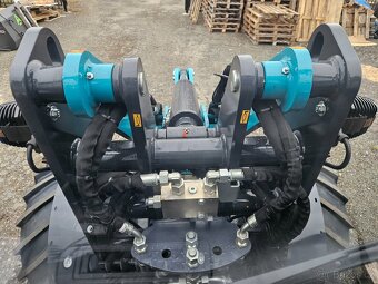 Kolový nakladač 4365A, nosnost 2300kg - 10