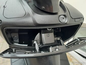 Suzuki Burgman 200i 2016, výborný stav, ZIMNÍ CENA - 10