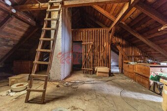Prodej rodinného domu 220 m2, pozemek 390 m2 - 10