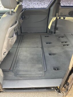 Chrysler Grand Voyager 2.8 CRD - 10