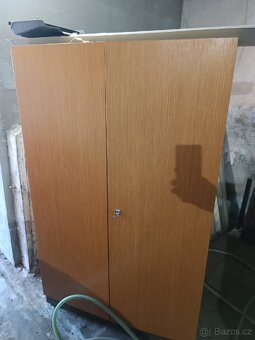 Prodám starý nábytek a další věci - 10