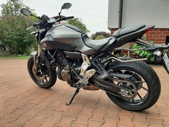 Yamaha MT-07 - 10