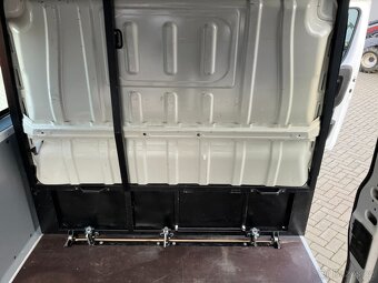Opel Movano 6MÍST 2,2CDTi 140 L3H2 EDITION - 10