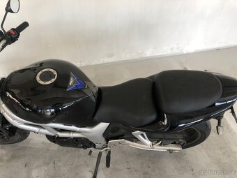 Suzuki SV650 - 10