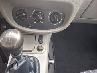 Prodám Renault Thalia 1,4i - 10