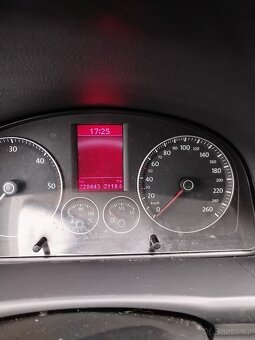 Volkswagen Touran 2.0 TDI (103 kW) HIGHLINE - 10