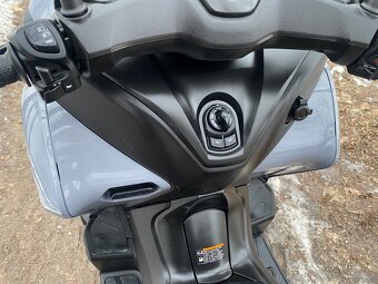 Yamaha Tricity 300 - 10