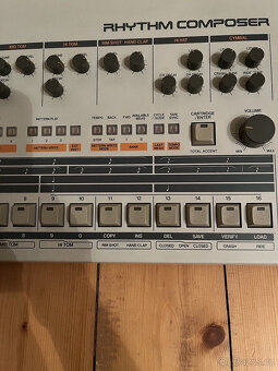 Roland TR-909 TR 909 bicí automat bicí automat - ročník - 10