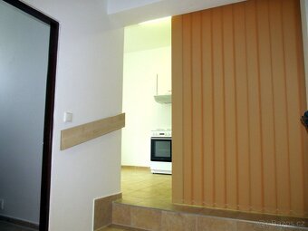 Pronájem, nebytový prostor, 42 m2, Ostrava, ul. Korunní - 10