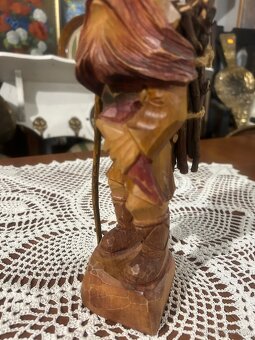Ručně řezaná dřevěná figurka „Stařec z hor“ – Německo - 10