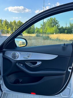 Mercedes C200d w205 AMG line 110kW 9G top výbava - 10