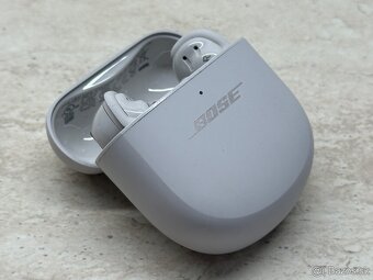 Bose QuietComfort Ultra Earbuds Silver - 10
