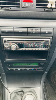 Škoda Octavia I combi, 2.0 MPI (85kW) - 10