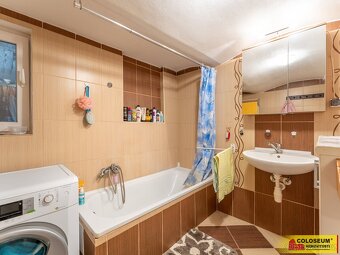 Božice, RD 3+1, garáž, dvůr, zahrada - rodinný dům - 10