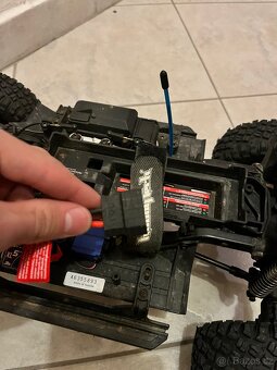 Traxxas Defender - 10