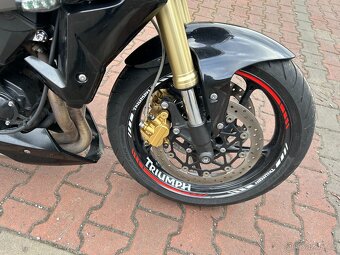 Triumph Street Triple 675 2015 ČR - 10