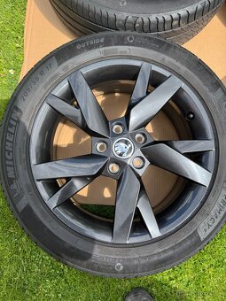 Alu kola Škoda Octavia 5x112 R17 Lyra - 10