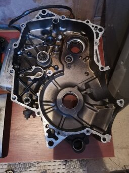 Suzuki Vz 800 Marauder, Díly motoru a chladič - 10