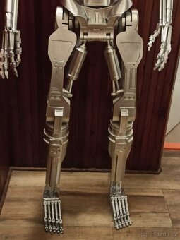 TERMINÁTOR T-800 vel. 1:1 - 10