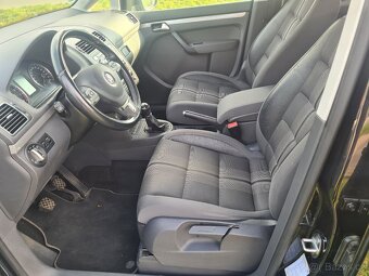 Volkswagen Touran - 10