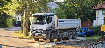 Mercedes arocs 8x4 - 10
