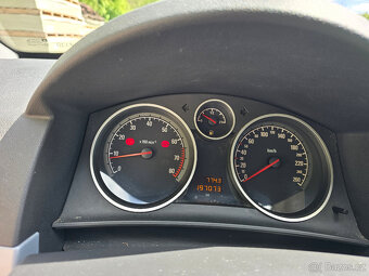 Opel Astra 1.6i - 10