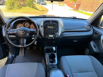 Toyota RAV4 2.0 D4-D 85kW 4x4 2004 1.majitel - 10