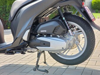 Honda SH 125i, kufr, původ ČR, servisní knížka - 10