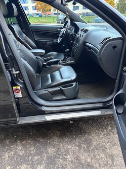 Škoda Octavia 2 RS FL Combi - 10