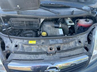 Opel Vivaro 2.0D 84kw, r.2008, 5míst, klima, automat - 10