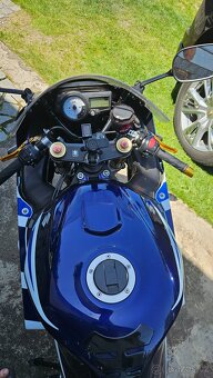 Suzuki gsx-r 1000 - 10