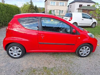 Prodám Peugeot 107,třídveřák,automat,spotťeba kolem 3.5-4.la - 10