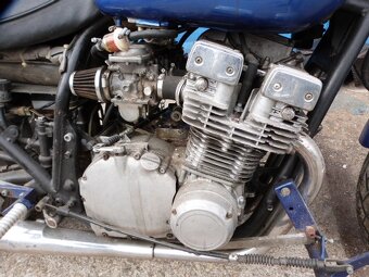 Suzuki gr 750 - 10