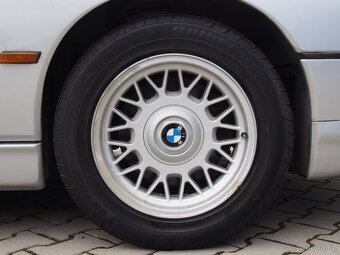 BMW 850i E31 1991 stříbrný celolak, najeto jen 122 600 km - 10