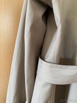 Tommy Hilfiger dámský béžový trenchcoat XL-XXL - 10