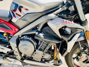 Triumph Street Triple RS, možnost splátek a protiúčtu - 10