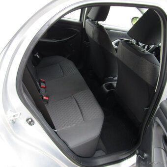 Toyota Yaris, 1,0i 53kw, BENZÍN, 2022, NAJETO 38 049km - 10