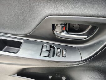Toyota Yaris - hybrid hsd 1.5 - 10