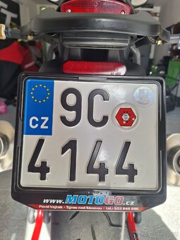 Ducati Monster 695 - 10
