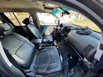 Nissan Pathfinder - 10