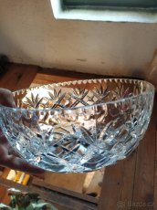 Broušené sklo - vázy, mísy, tácy - 10