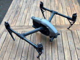 Prodám dron Inspire 2 + X5s s příslušenstvím - 10