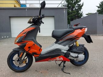 2005 APRILIA SR 50 naj.15000 KM po servisu - 10