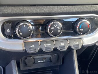 Kia Rio 1.4 ,  80 kW benzín, 2012 - 10