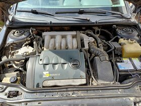 Laguna 3 / V6   24 v 142 Kw rok 1998 - 10