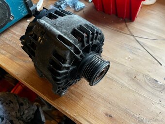 Díly motoru 2.0TDI 103kw CFH - 10